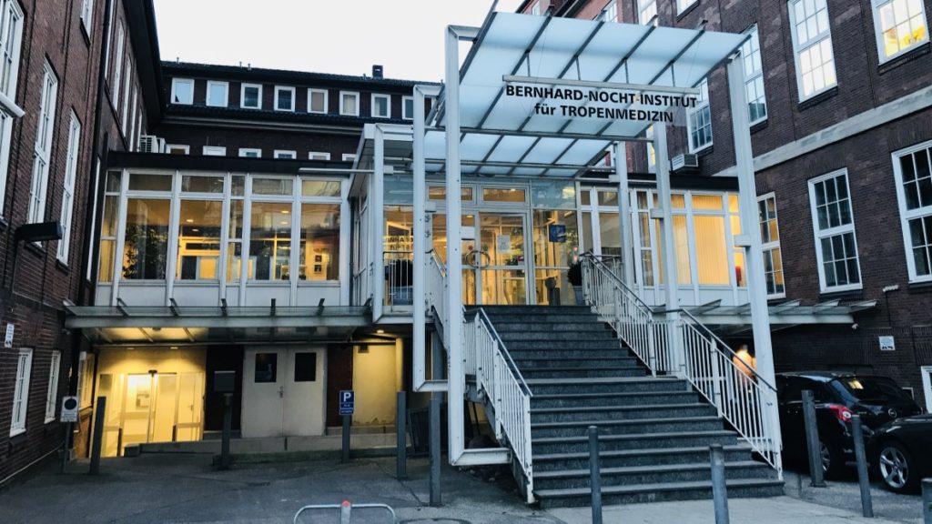 Eingang Tropeninstitut Hamburg